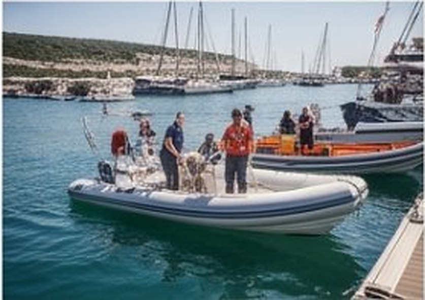 Deniz muslukları ve sintine: tekneyi batmaktan koruyan küçük işler