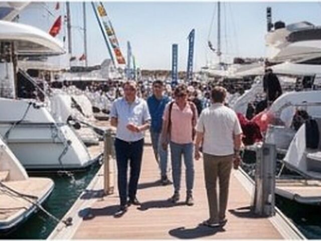 Tekne fuarında verimli bir gün: gitmeden önce, fuar alanında, döndükten sonra